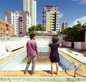 "Neighbouring Sounds", Regie: Kleber Mendonça Filho, 2011