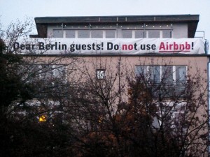 Protest gegen airbnb, Berlin 2014, Foto: Screenpunk (via flickr. com / CC BY 2.0)