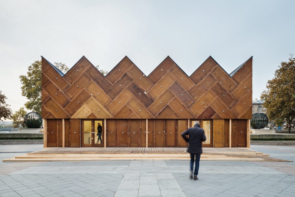 ENCORE HEUREUX, Pavillon Circulaire, temporärer Bau vor dem Pariser Rathaus, Paris 2015, Foto: Cyrus Cornut