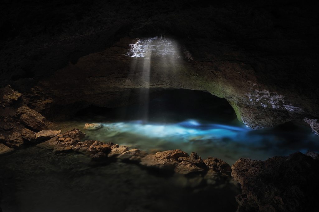 „Blue Water Cave“, Pulangi River, Quezon, Philippinen, Foto: Theglennpalacio (via Wikimedia / CC BY- SA 4.0)